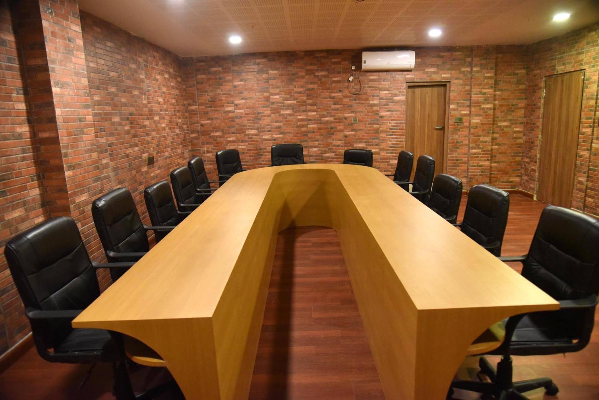 Itānagar Hotel Obsidian Blue מראה חיצוני תמונה