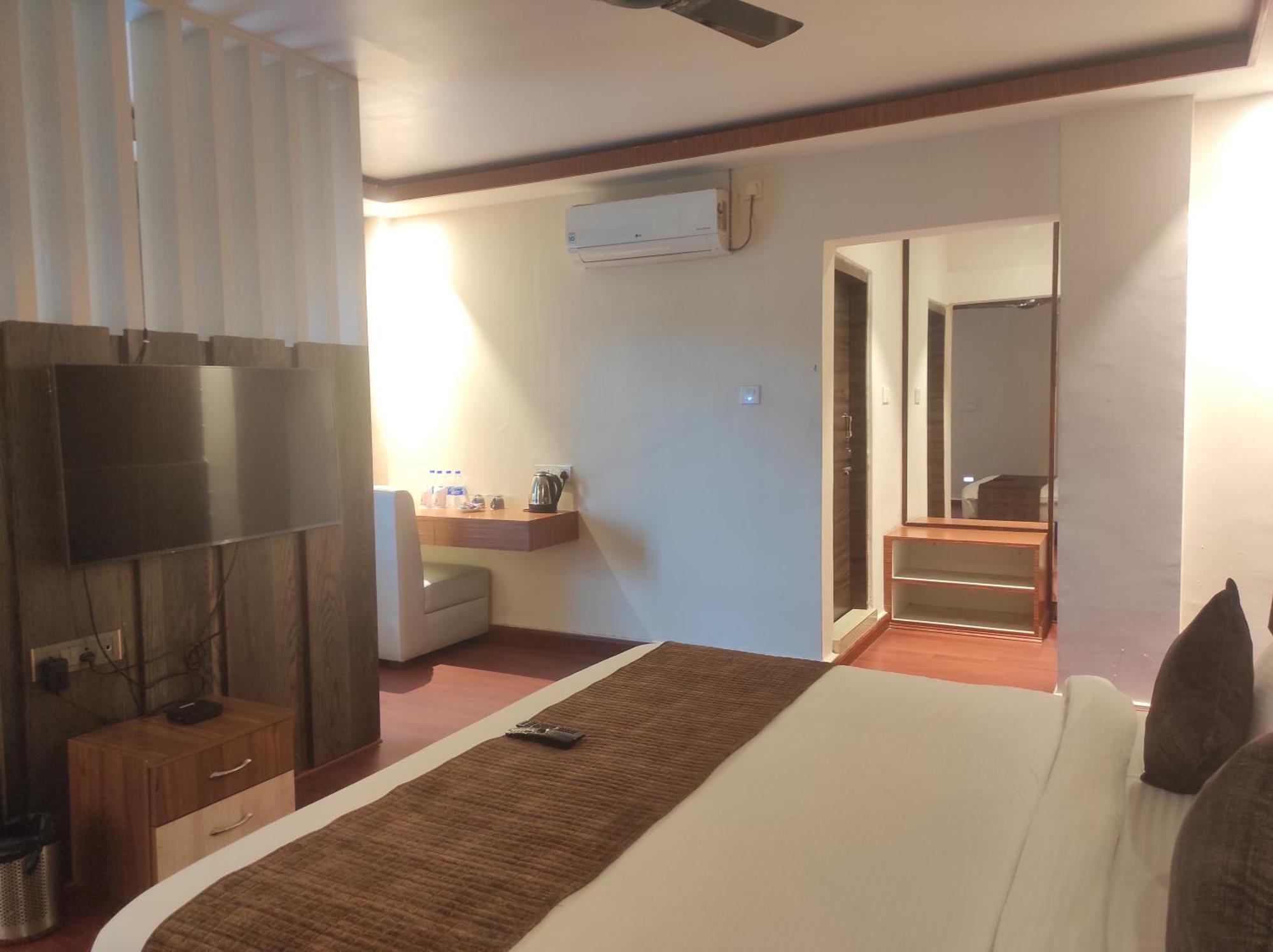 Itānagar Hotel Obsidian Blue מראה חיצוני תמונה