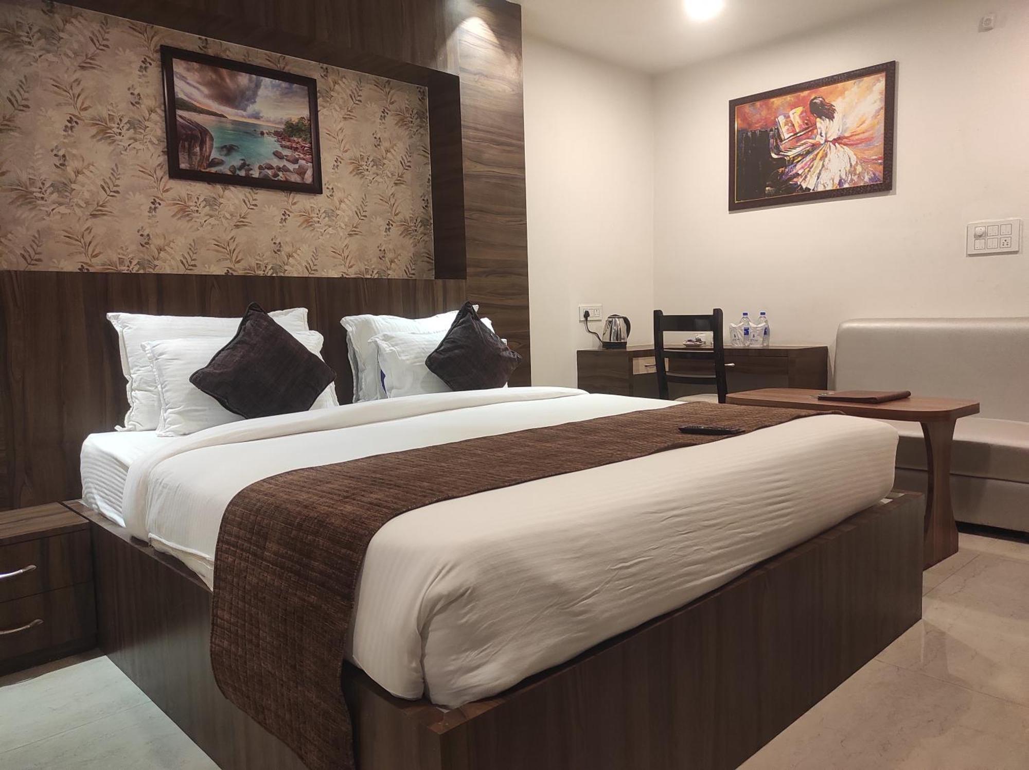 Itānagar Hotel Obsidian Blue מראה חיצוני תמונה