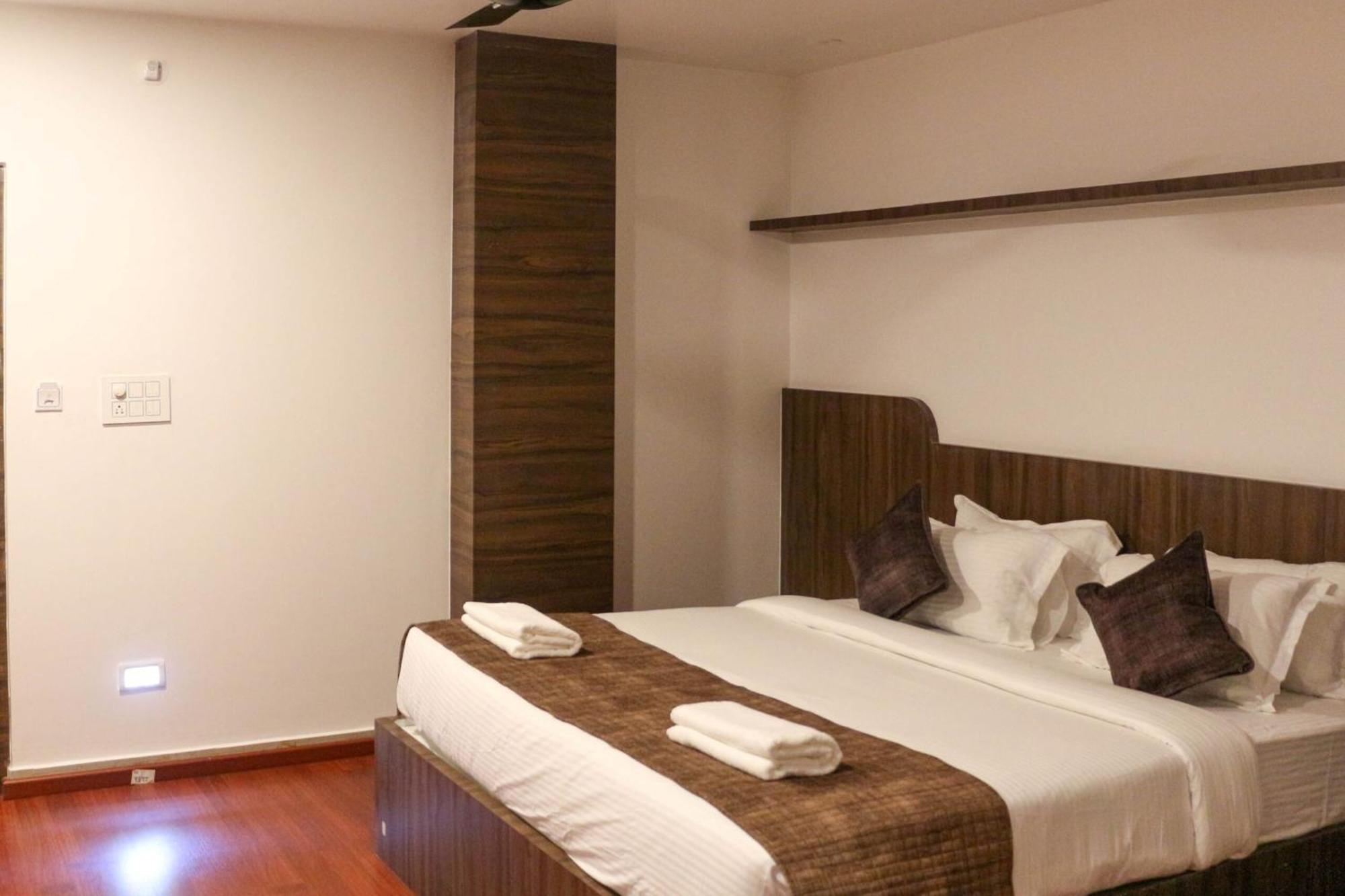 Itānagar Hotel Obsidian Blue מראה חיצוני תמונה