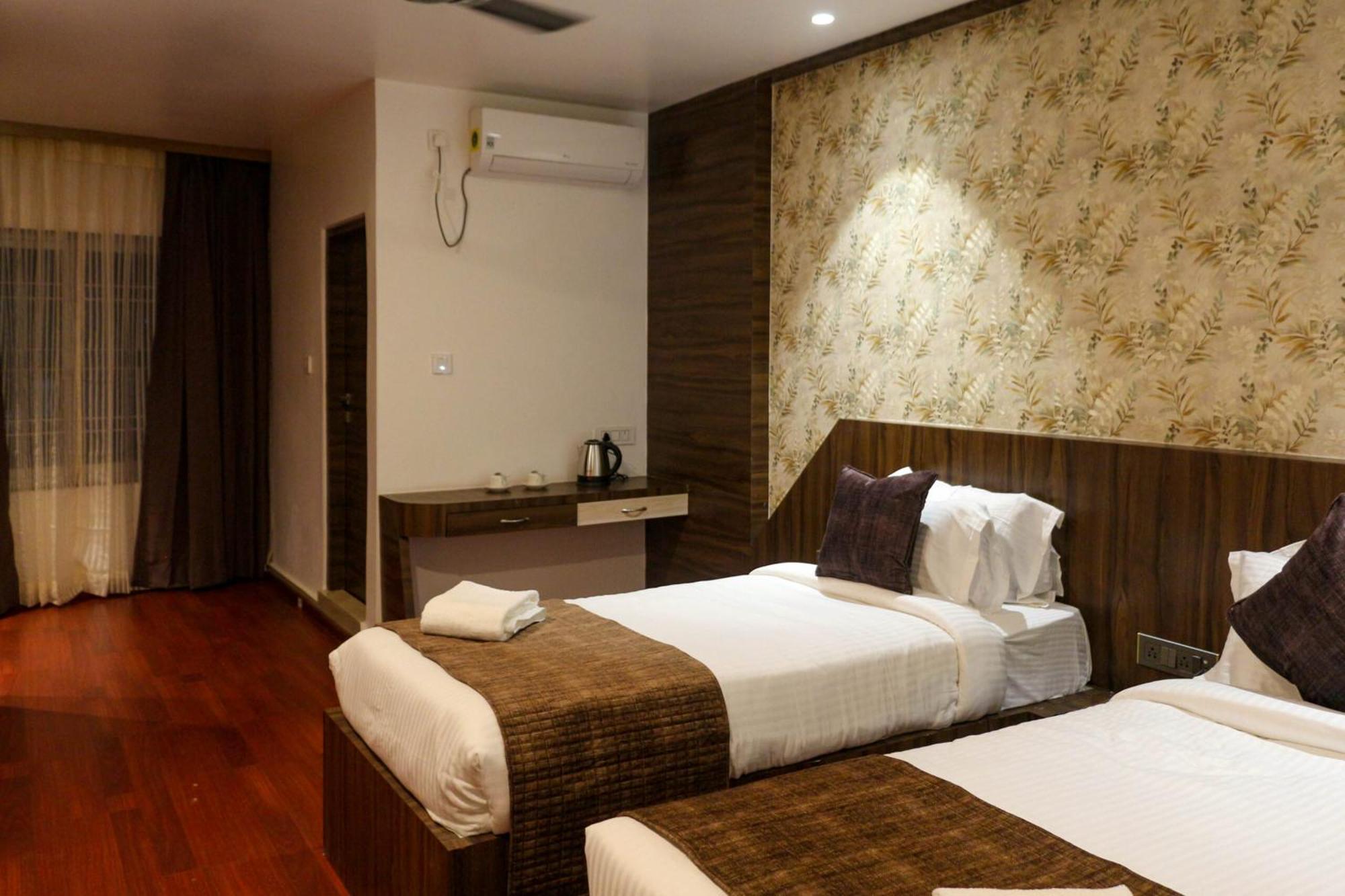Itānagar Hotel Obsidian Blue מראה חיצוני תמונה