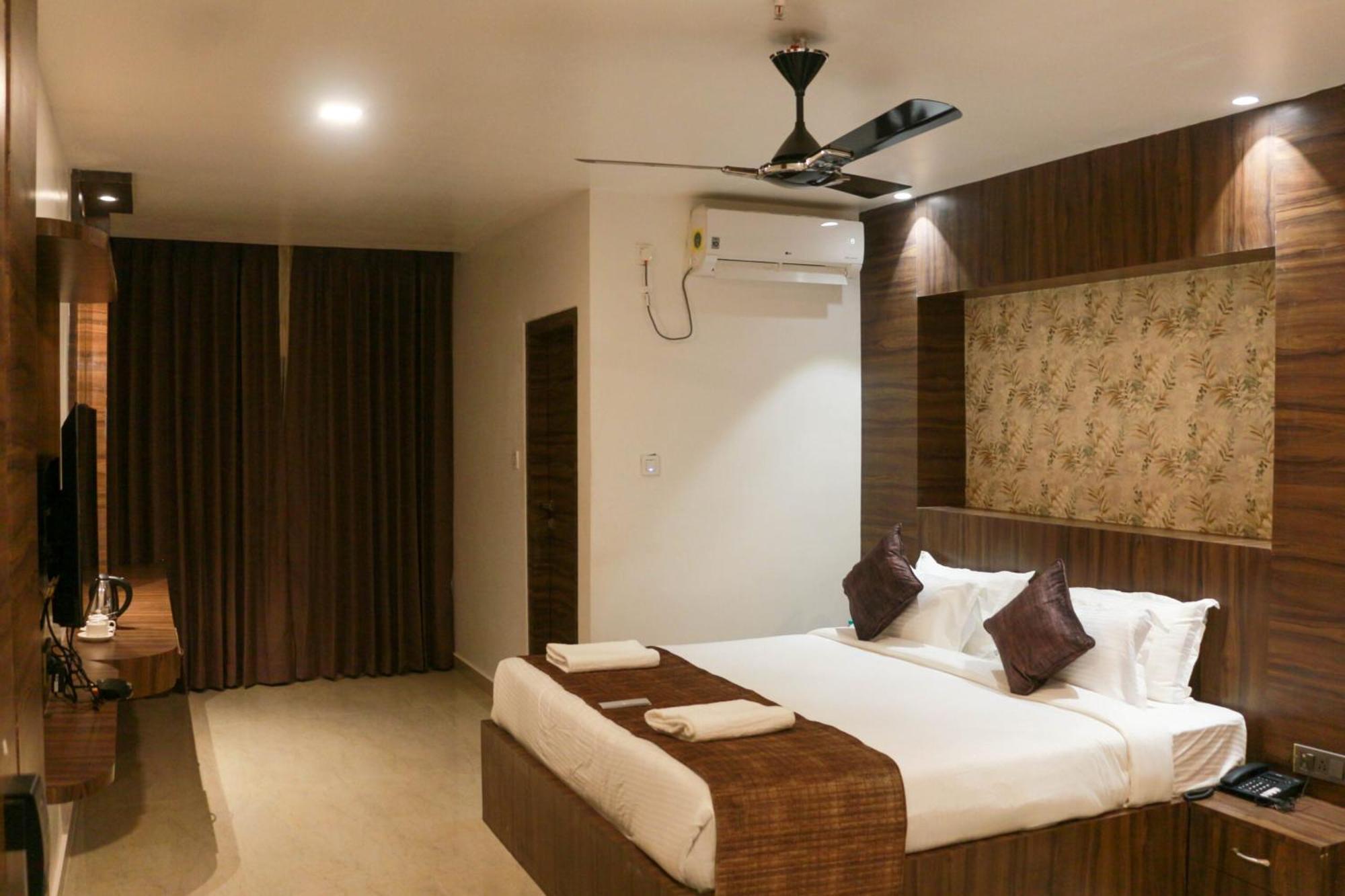 Itānagar Hotel Obsidian Blue מראה חיצוני תמונה