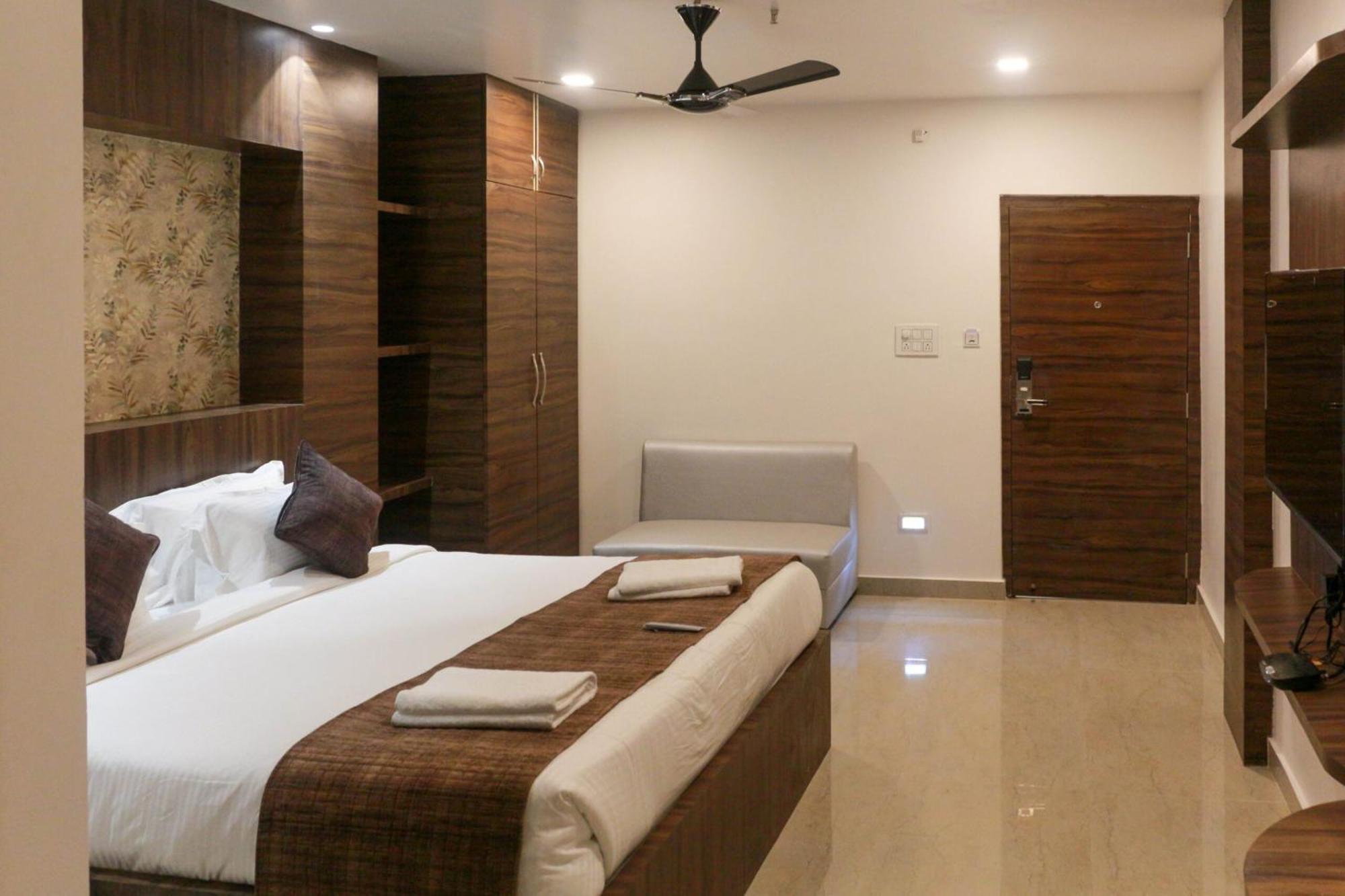 Itānagar Hotel Obsidian Blue מראה חיצוני תמונה